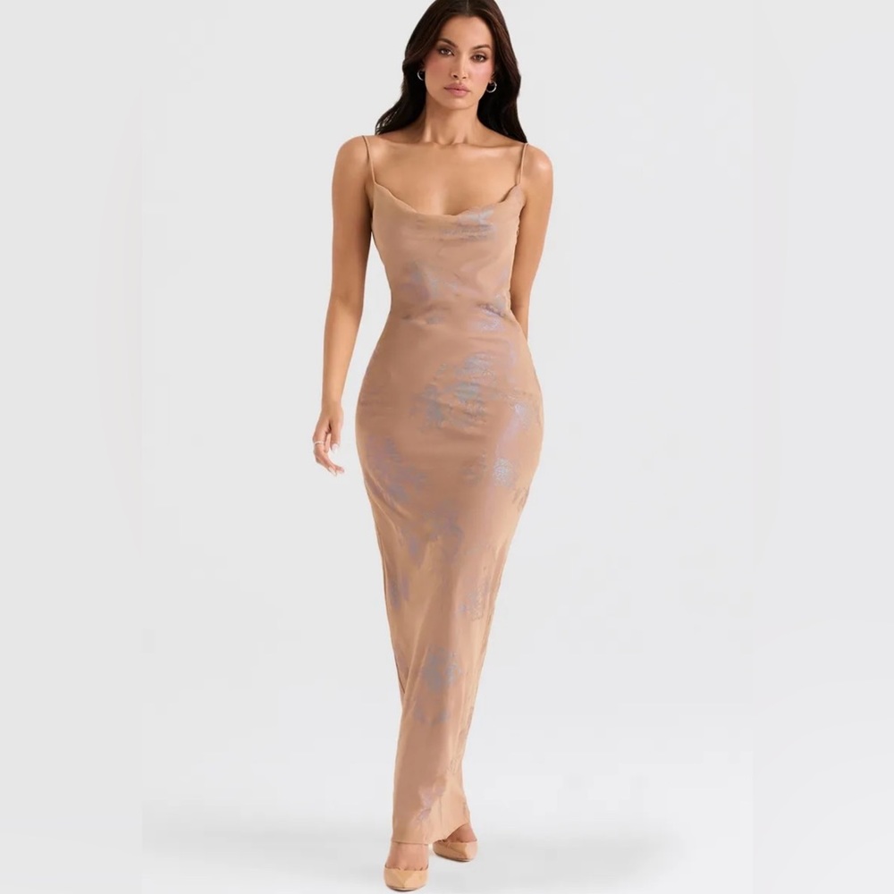 House of CB Gabrielle in Cafe Au Lait Size M